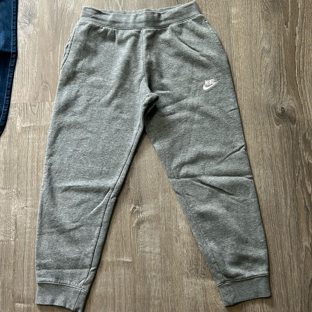 Girls Nike joggers